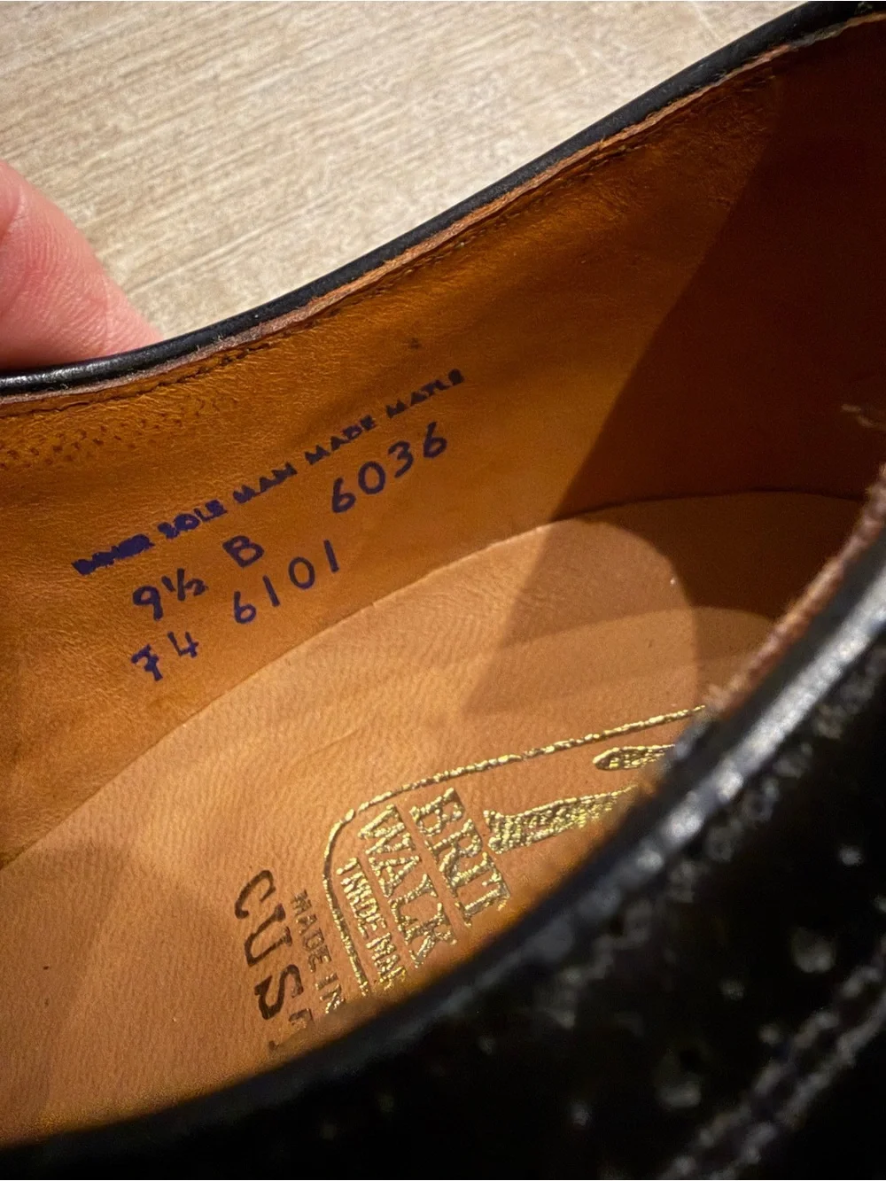 British Walkers Custom men’s wing tip Leather shoes oxfords size 9.5 B New